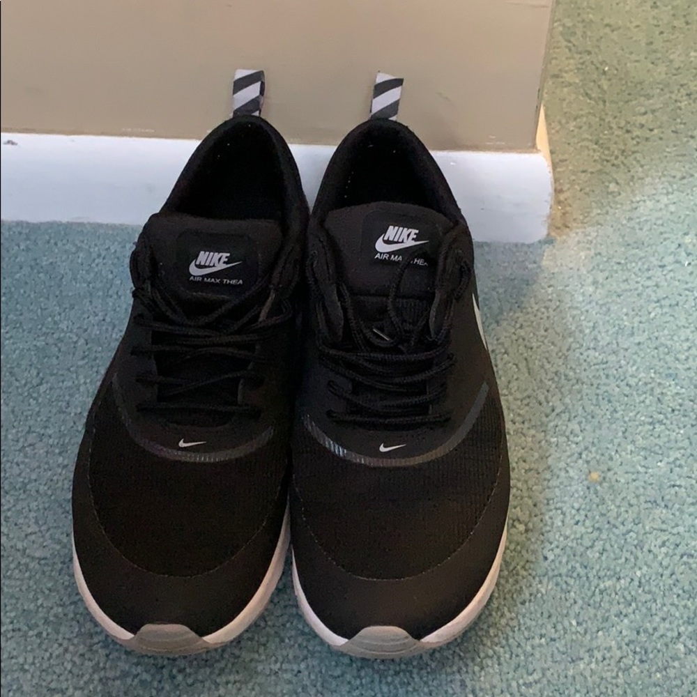 Nike Air Max Thea Black Size 9.5